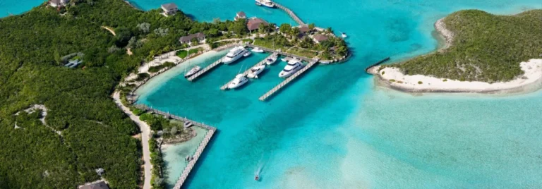 Explora las Exumas en un yate de alquiler en las Bahamas